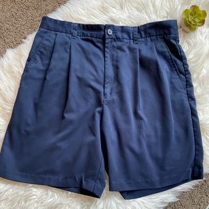 Men’s Izod golf shorts